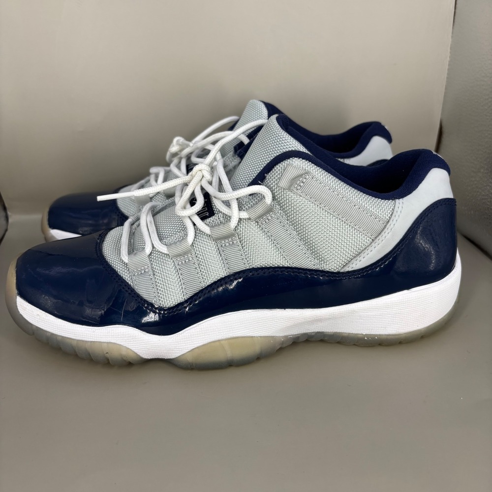 Air Jordan 11 Retro Low Georgetown Grey Mist Midnight Navy 528896-007 Mens 7Y - Picture 3 of 7